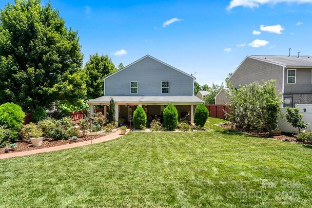 5631 Graypark Drive, Charlotte, NC 28269