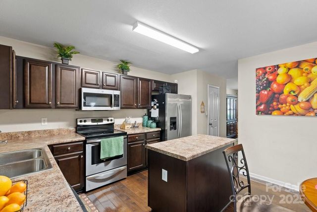 5631 Graypark Drive, Charlotte, NC 28269