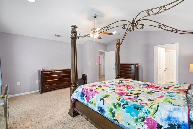 5631 Graypark Drive, Charlotte, NC 28269