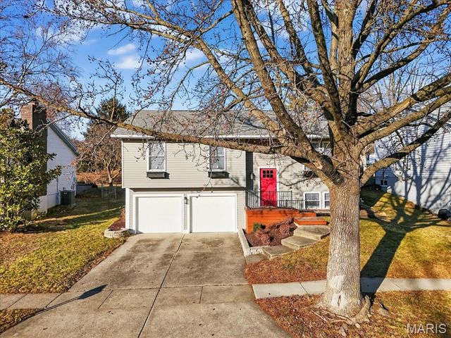 11975 Sarthe Drive, Maryland Heights, MO 63043