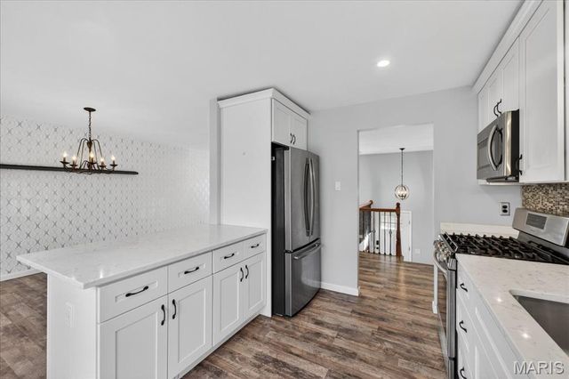 11975 Sarthe Drive, Maryland Heights, MO 63043