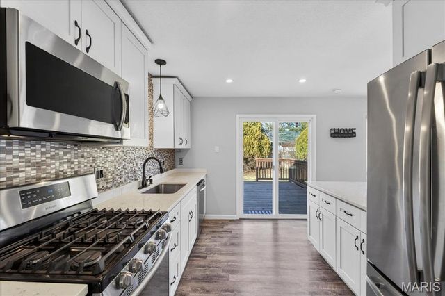 11975 Sarthe Drive, Maryland Heights, MO 63043