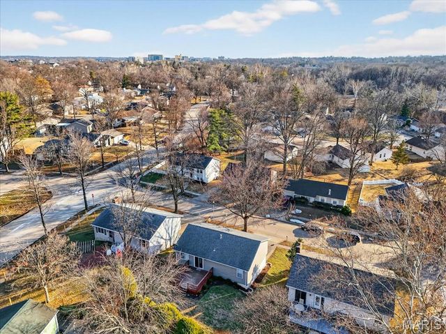 11975 Sarthe Drive, Maryland Heights, MO 63043