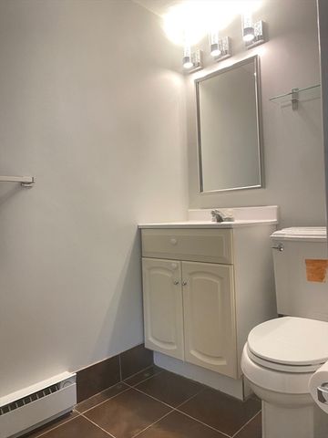 27 Skyline Drive 3, Braintree, MA 02184