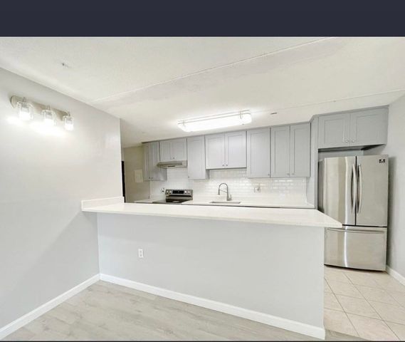 27 Skyline Drive 3, Braintree, MA 02184