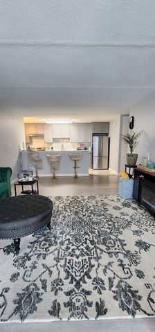 27 Skyline Drive 3, Braintree, MA 02184