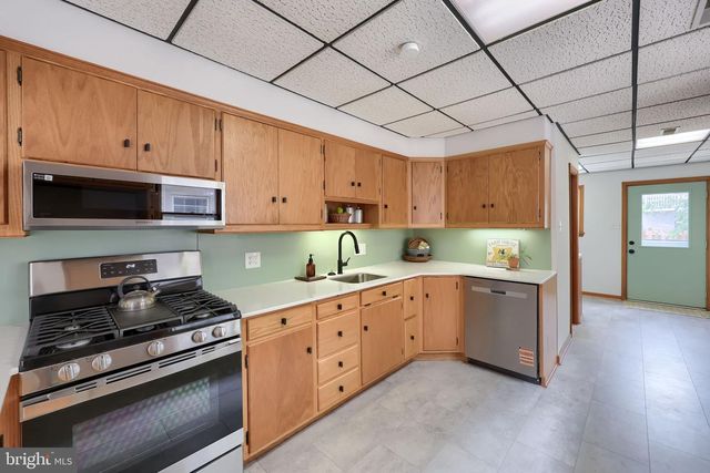 352 W ORANGE ST, Lancaster, PA 17603