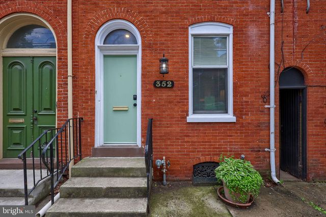 352 W ORANGE ST, Lancaster, PA 17603