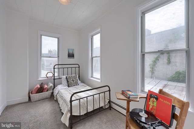 352 W ORANGE ST, Lancaster, PA 17603