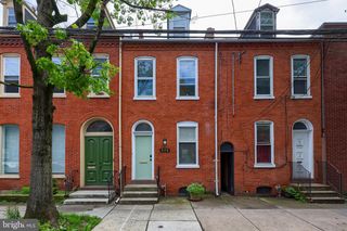 352 W ORANGE ST, Lancaster, PA 17603