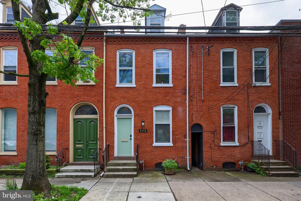 352 W ORANGE ST, Lancaster, PA 17603