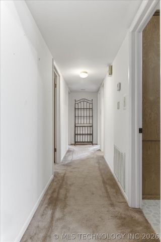 902 S Lake Road, Henryetta, OK 74437