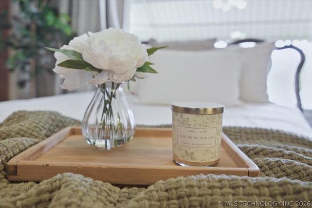 902 S Lake Road, Henryetta, OK 74437