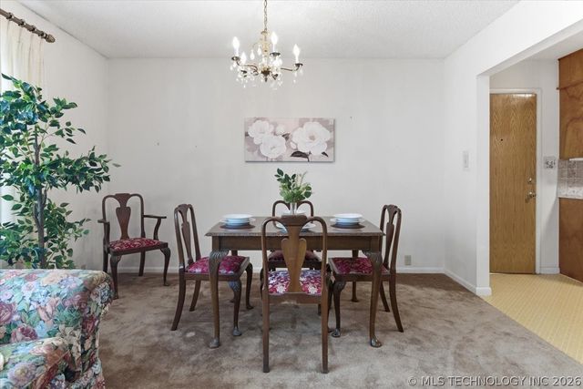 902 S Lake Road, Henryetta, OK 74437