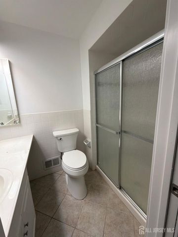 172 Nathan Drive, North Brunswick, NJ 08902