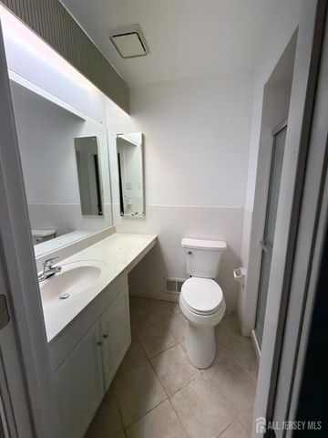 172 Nathan Drive, North Brunswick, NJ 08902