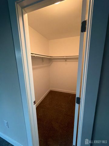 172 Nathan Drive, North Brunswick, NJ 08902