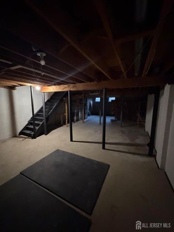 172 Nathan Drive, North Brunswick, NJ 08902