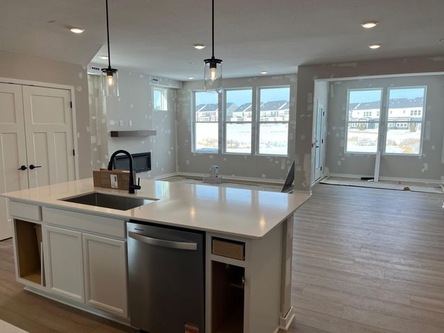 17977 Genoa Drive, Lakeville, MN 55044