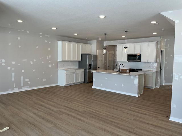 17977 Genoa Drive, Lakeville, MN 55044