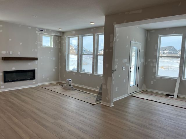 17977 Genoa Drive, Lakeville, MN 55044