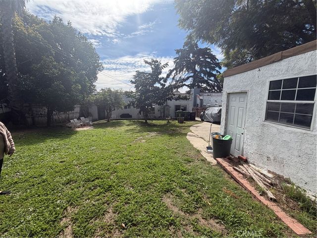 4957 W 21st, Los Angeles, CA 90016