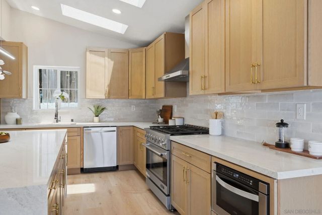 7273 Cornell Ave, La Mesa, CA 91942