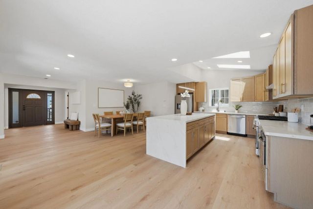 7273 Cornell Ave, La Mesa, CA 91942