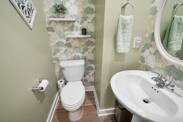 15 Torrey Pines Ln, Lebanon, TN 37087