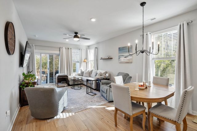 15 Torrey Pines Ln, Lebanon, TN 37087