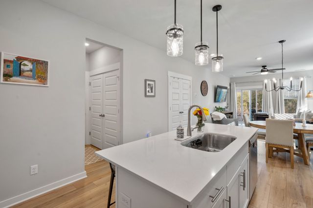 15 Torrey Pines Ln, Lebanon, TN 37087