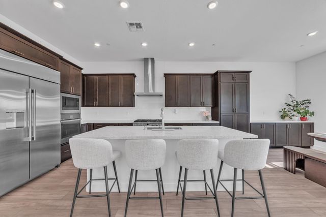 3333 Garden Terrace Dr, Folsom, CA 95630