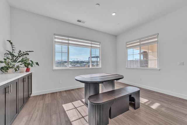 3333 Garden Terrace Dr, Folsom, CA 95630