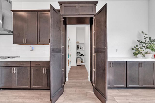 3333 Garden Terrace Dr, Folsom, CA 95630