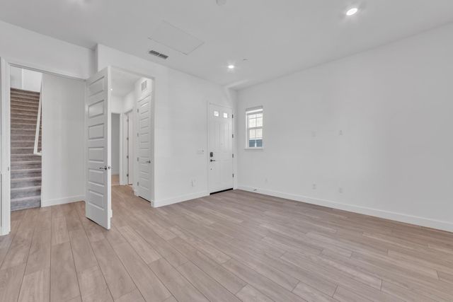 3333 Garden Terrace Dr, Folsom, CA 95630