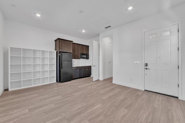 3333 Garden Terrace Dr, Folsom, CA 95630