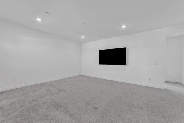 3333 Garden Terrace Dr, Folsom, CA 95630