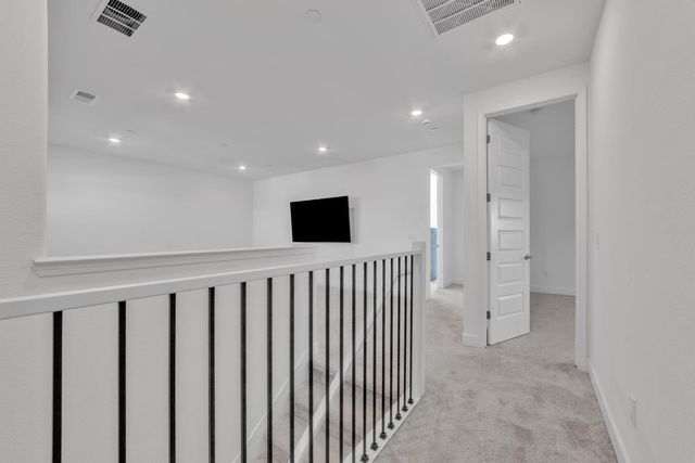 3333 Garden Terrace Dr, Folsom, CA 95630