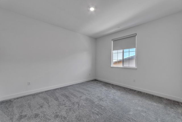 3333 Garden Terrace Dr, Folsom, CA 95630