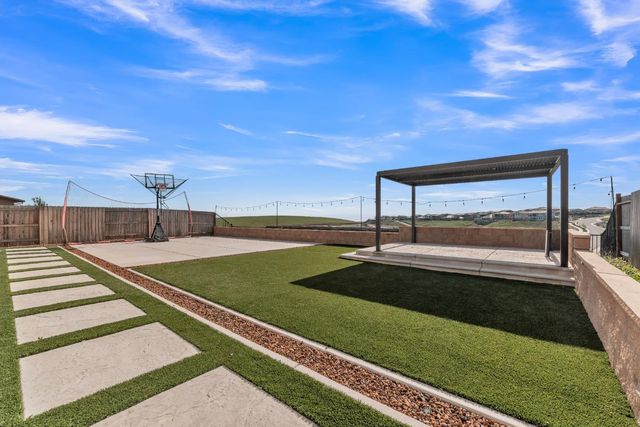 3333 Garden Terrace Dr, Folsom, CA 95630