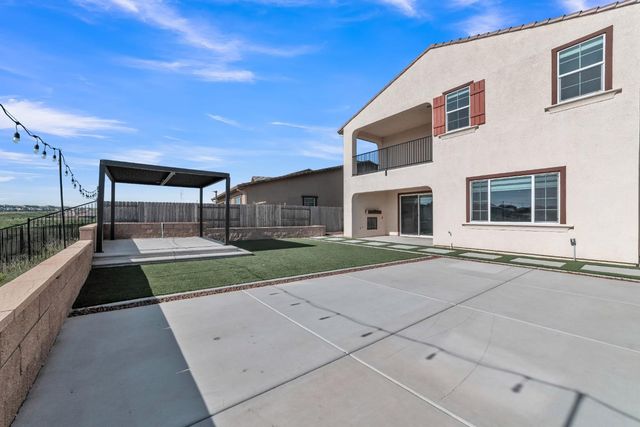 3333 Garden Terrace Dr, Folsom, CA 95630