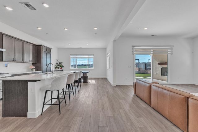 3333 Garden Terrace Dr, Folsom, CA 95630