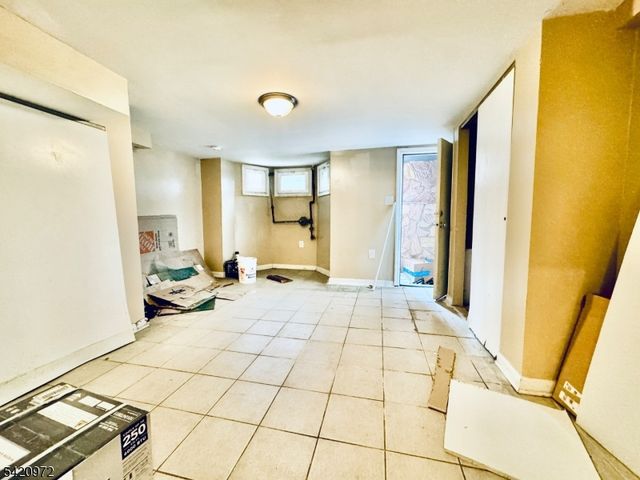 48 Wakeman Ave, Newark City, NJ 07104