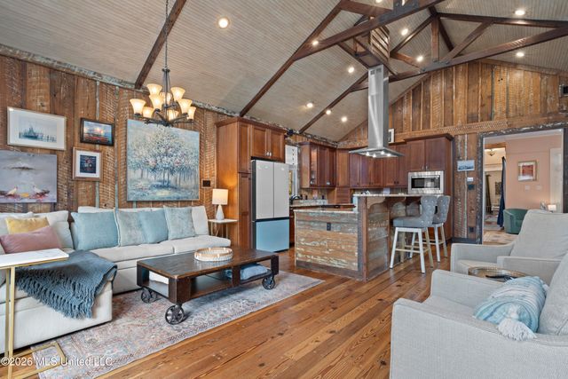 208 Saint Charles Street, Bay Saint Louis, MS 39520