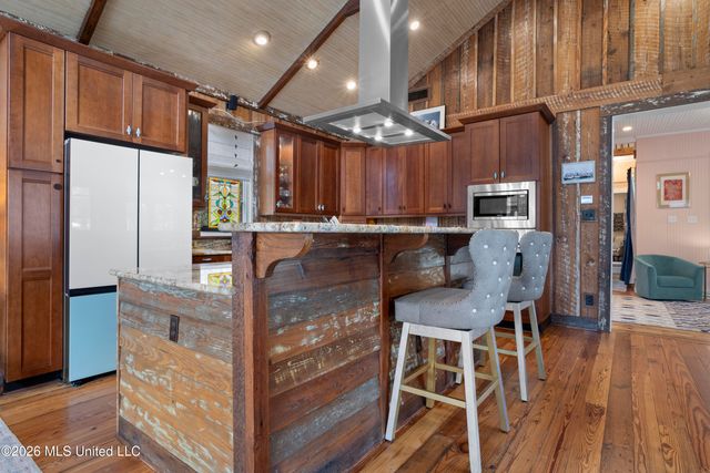 208 Saint Charles Street, Bay Saint Louis, MS 39520