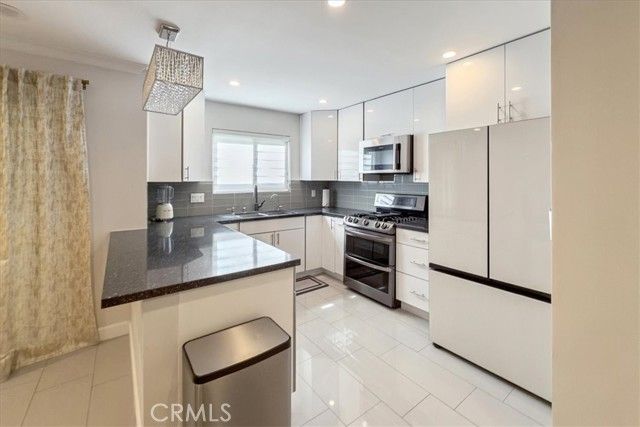 1156 San Rafael 2, Glendale, CA 91202