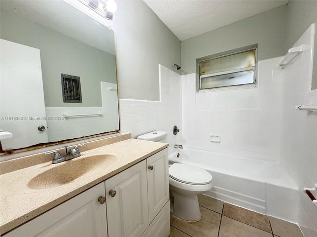 1900 NW 12th Ave, Fort Lauderdale, FL 33311