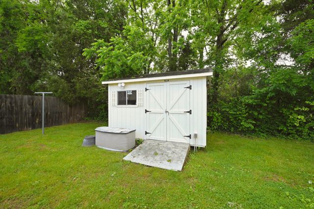 121 Brookview Cir, Goodlettsville, TN 37072