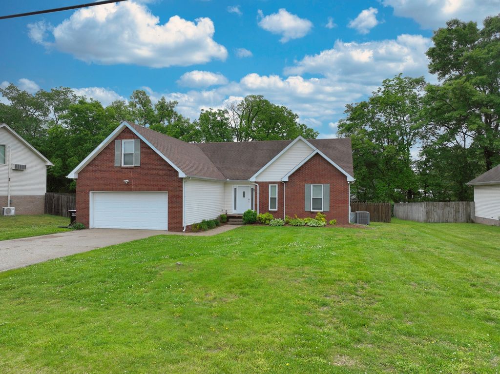 121 Brookview Cir, Goodlettsville, TN 37072