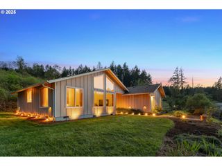 29770 KLOUTZ Rd, Eugene, OR 97405